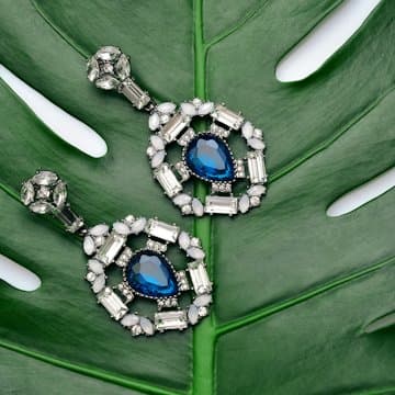 Drop earrings